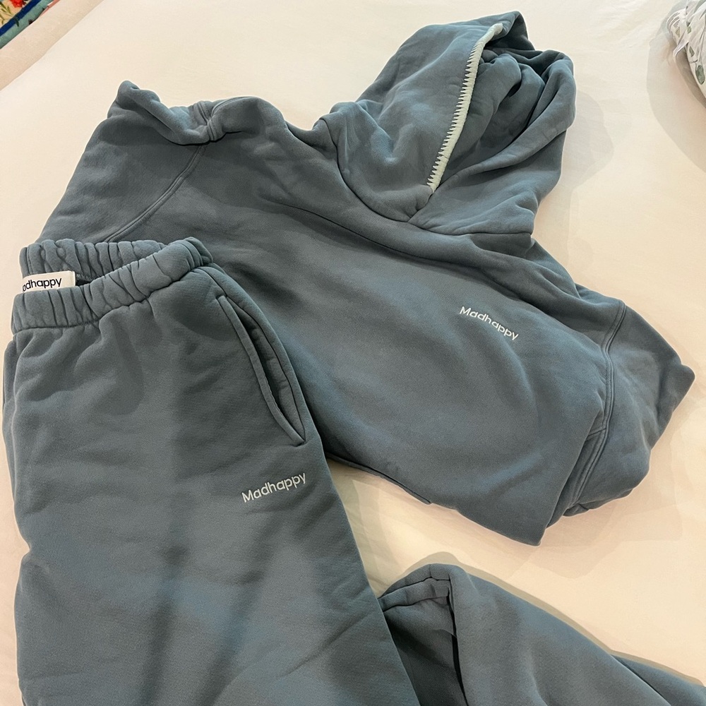 Madhappy sweatsuit set, size large.